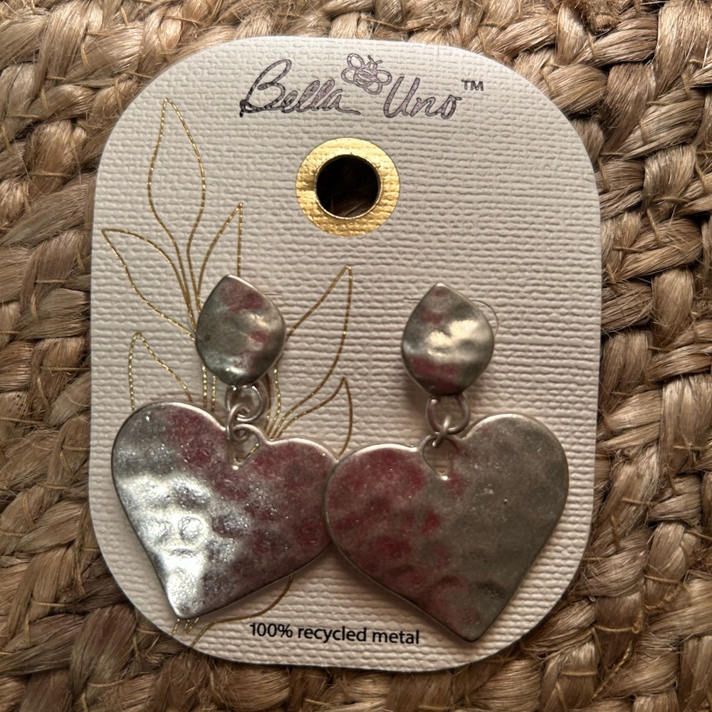 Bella Uno Silver Heart Drop Earrings